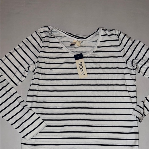 Roxy Tops - Roxy tee